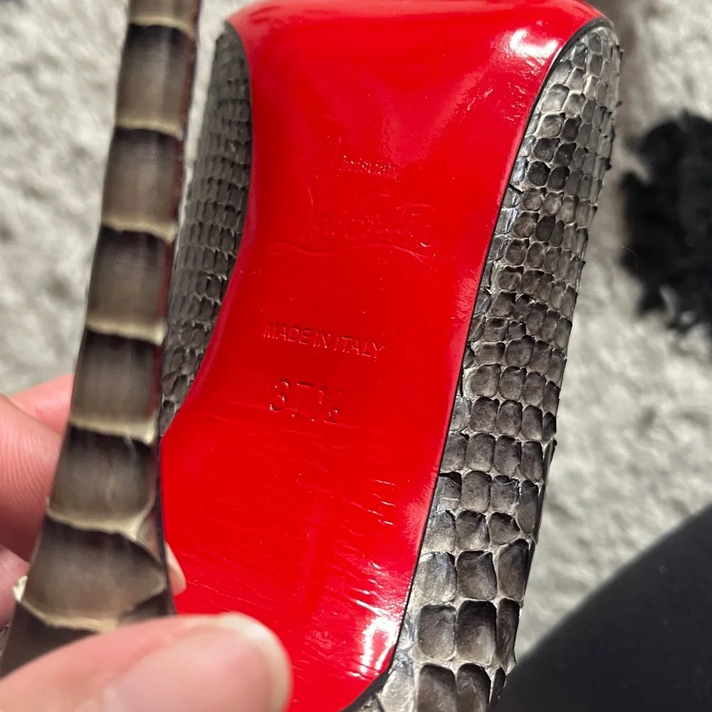 Christian Louboutin size 37.5 Elegant Snake Print Women's Heels